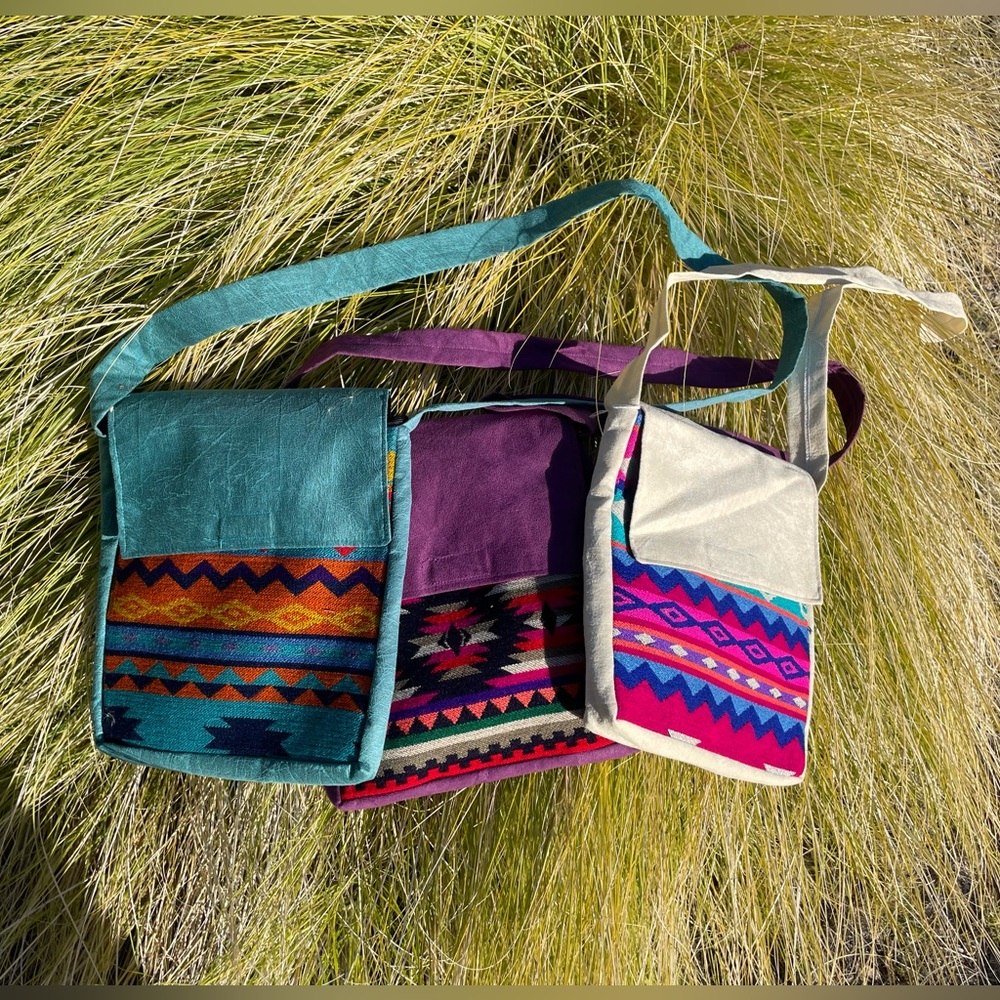 Colorful Geometric Pattern Crossbody Bag - Picture 6 of 6